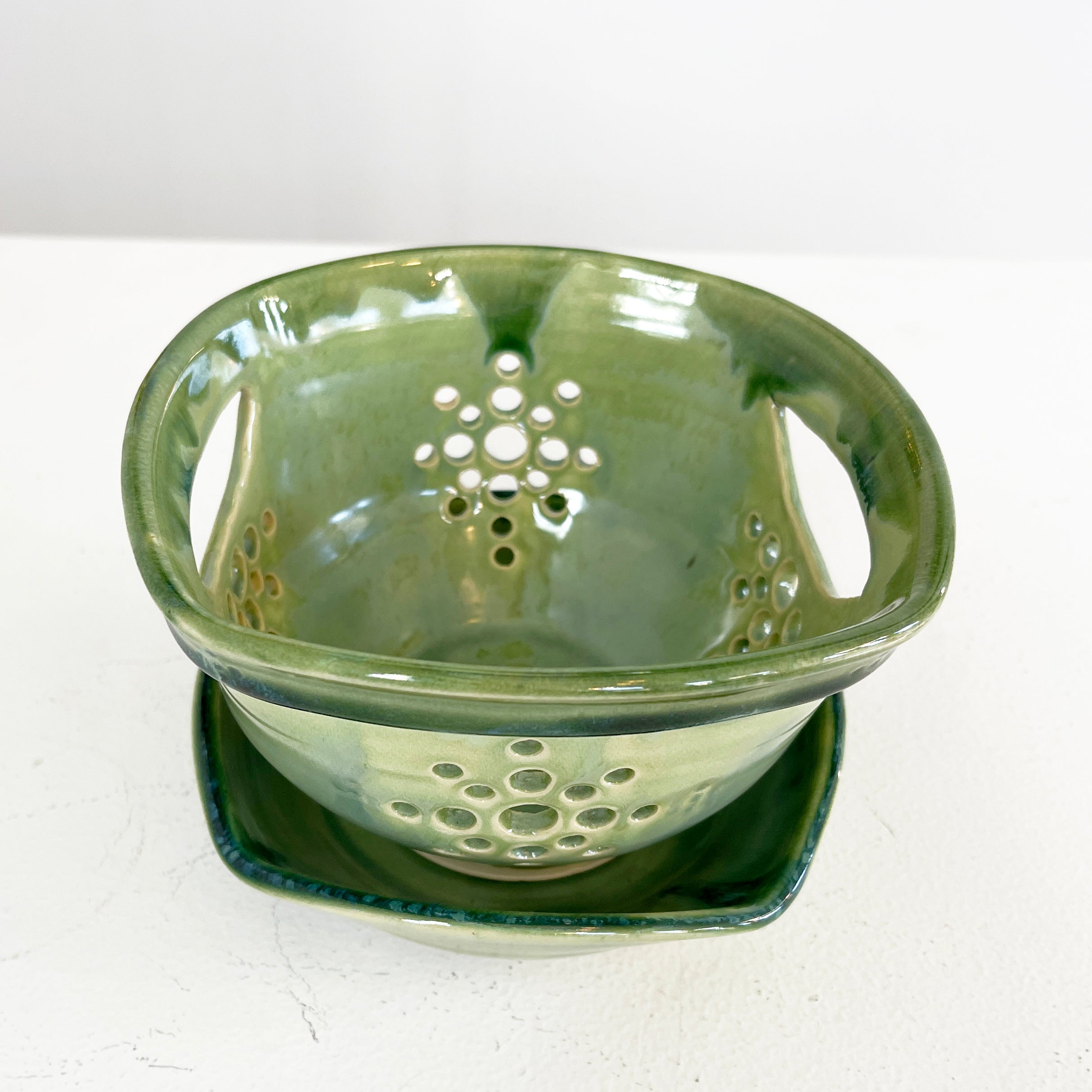 Green Glaze Berry Colander Set